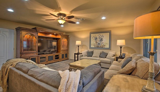 Cozy Family Home w/Fire Pit, 4 Mi to Lake Fork