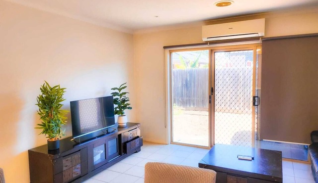 Cozy family retreat in Truganina