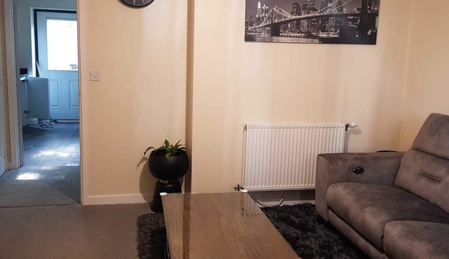 Cozy Family-sized Home Close to Shops, Forest Views, Stunning Location Free Wifi