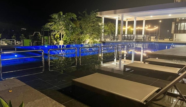 cozy family stay seaview & airport view batu maung