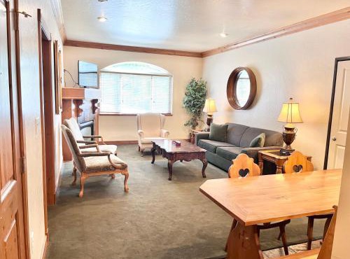 Cozy Family Zermatt King Villa with Kitchen Near Park City & Deer Valley Ski Resorts - 1085