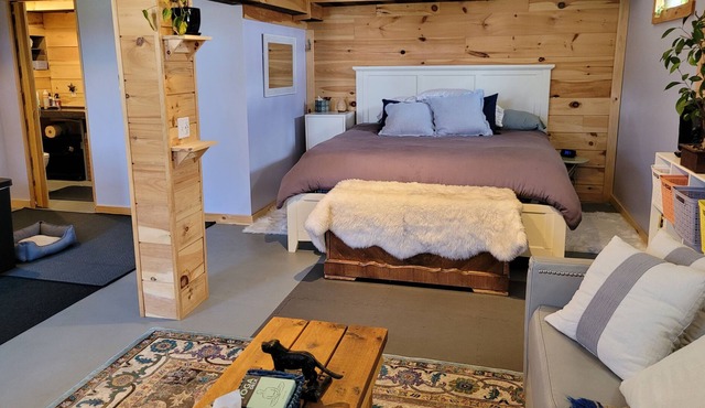 Cozy Farm Setting in Wine Country