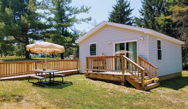 Cozy Farm Stay Near Keuka Lake/No Cleaning Fee/Pet Friendly/Wi-Fi + More!