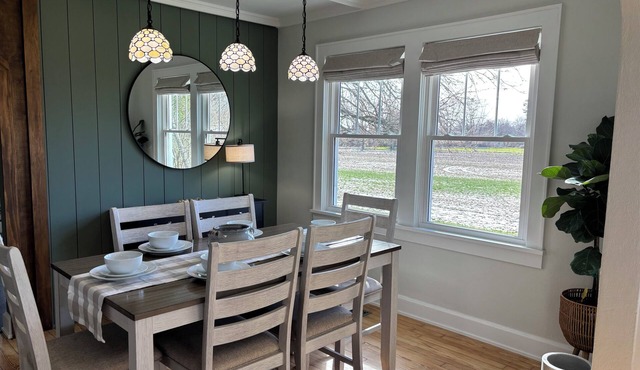 Cozy farmhouse cottage 3BR near Yellow Springs