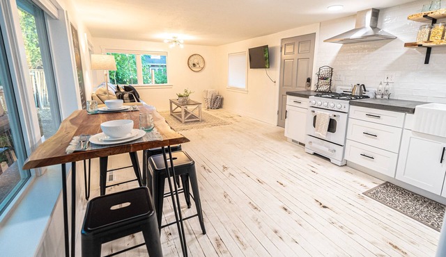 Cozy Farmhouse Suite