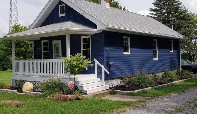 Cozy, Farmview Bungalow, with Central Location!