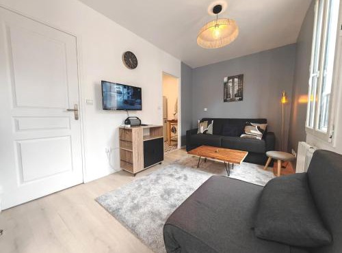 Cozy flat - Metro 13-14
