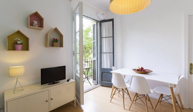 Cozy Flat with Unbeatable Views of Sagrada Familia