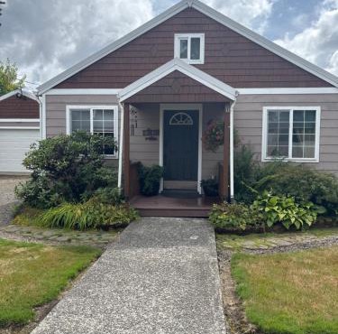 Cozy Forks getaway house