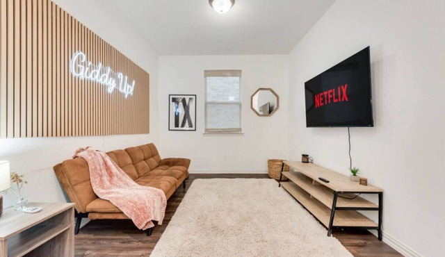 Cozy Fort Worth! Home~Pool Table~Grill~PrivateYard