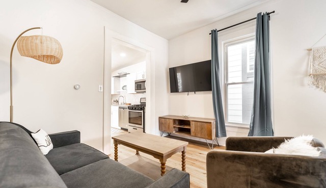 Cozy Fountain Square gem near Lucas Oil Stadium ! Pet-Friendly!
