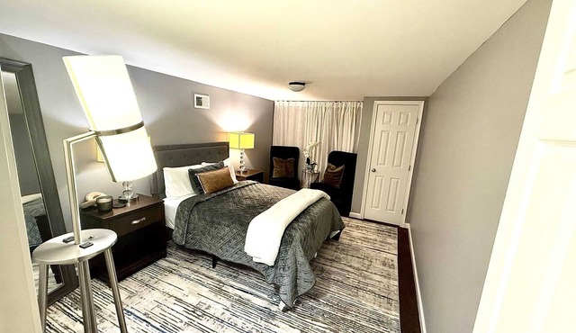 Cozy Fully Furnished 2 Bedroom Unit