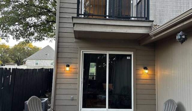 Cozy Fun Getaway: Fire Pit, Table Hockey & More!