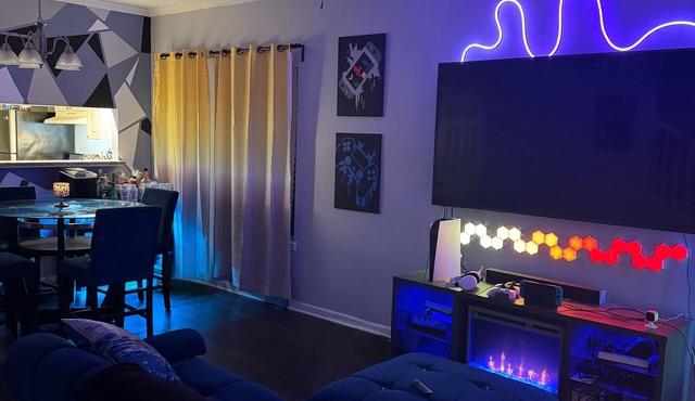 Cozy gamer pad very close to Mercedes-Benz stadium