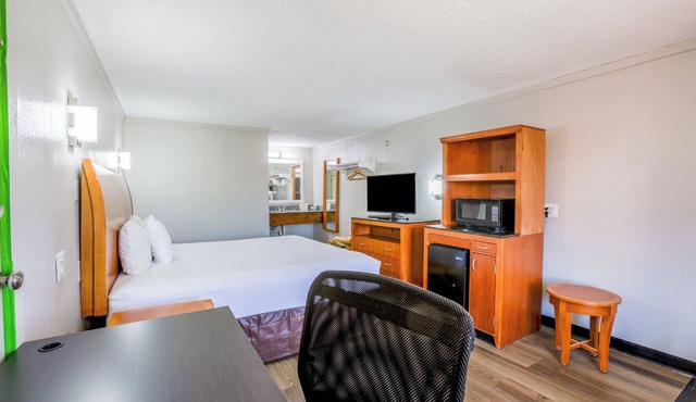 Cozy Garden Inn By OYO Hwy 40 Richmond