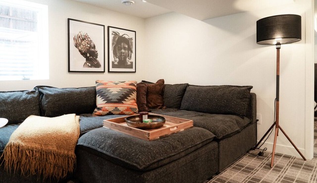 Cozy Garden Level Suite in Historic Saint Paul Cathedral Hill