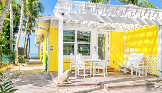 Cozy Garden Retreat - Beach in 5 Seconds!