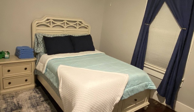 Cozy Get-Away (Blue Room)