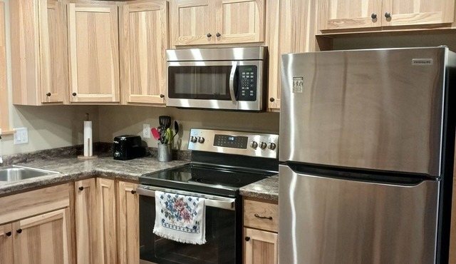 Cozy get-away within 45 minutes of Wis. Dells, Madison, and Oshkosh.