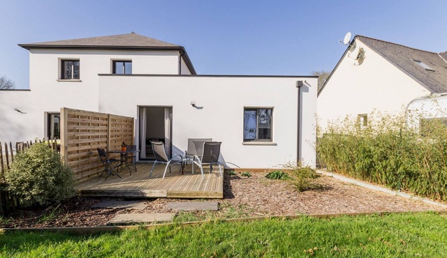 Cozy Getaway in Brière Park, Near Guérande & La Baule, W/Private Garden & Modern Amenities