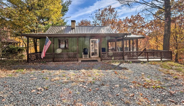 Cozy Getaway < 1 Mi to Cowans Gap State Park!