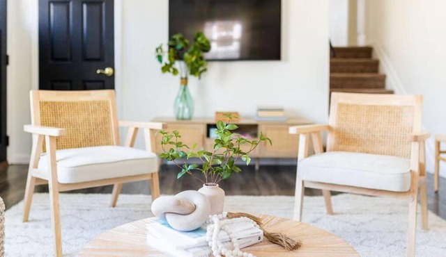 Cozy getaway - 5 min drive to beach