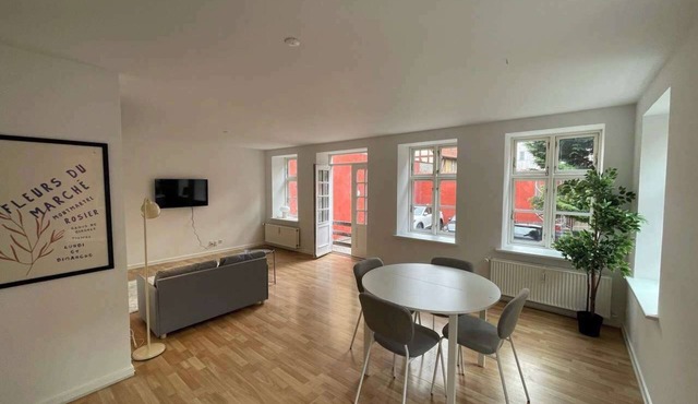 Cozy getaway apt (APT 1)