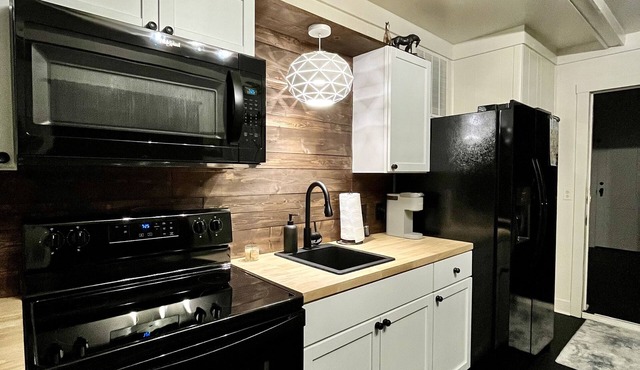 Cozy Getaway at Stone Horse