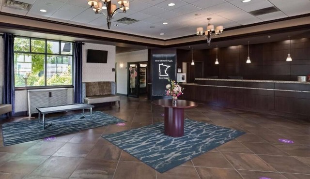 Cozy Getaway: Close to Shopping and Attractions | Free Shuttle