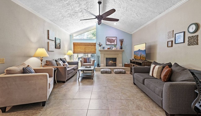 Cozy Getaway near IAH Airport