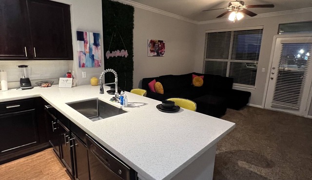 Cozy getaway near IAH