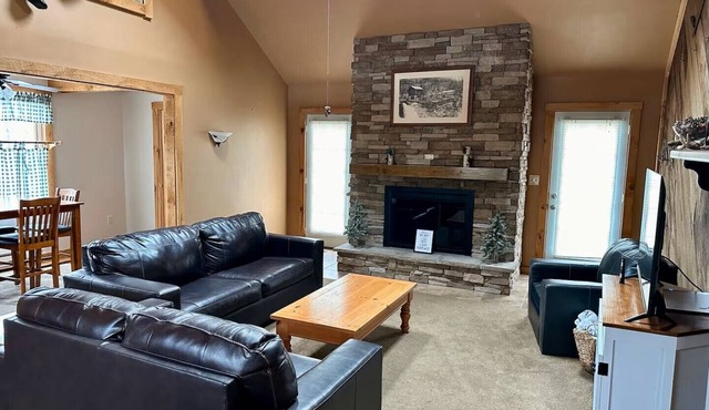 Cozy Getaway Near Seven Springs Ski Resort