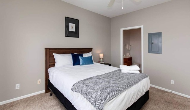 Cozy Getaway Suite w/ Fitness Center
