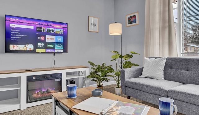Cozy Getaway with Game Room in Louisville near Pro Football Hall of Fame