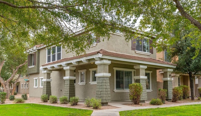 Cozy Gilbert Home - Upgraded + Modern & Pet Friendly!