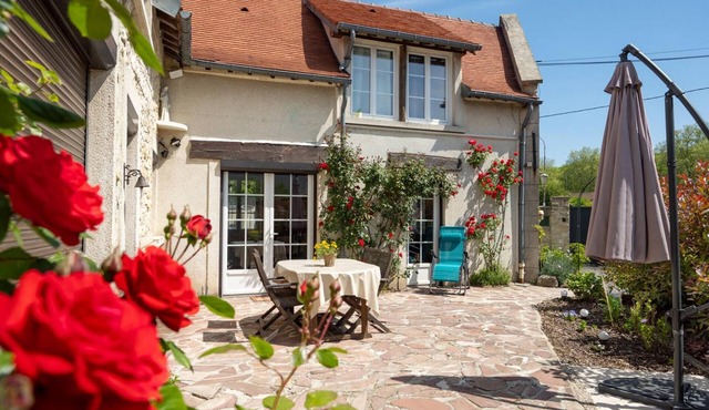 Cozy gîte with terrace in Compiègne, near city center