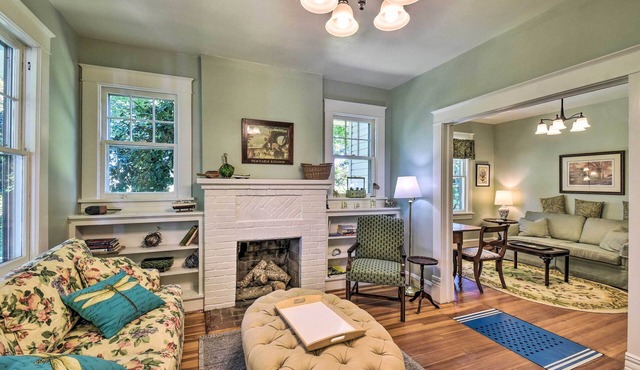 Cozy Gloucester Getaway w/Porch & Sunroom!