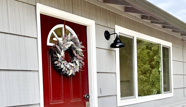 Cozy Golf Course Getaway