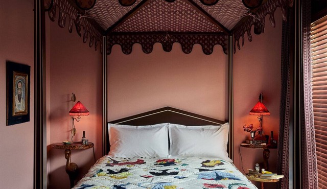 Cozy Gothic Décor Room w/Canopy Bed Perfect for Couples in Baltimore