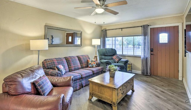 Cozy Graham Retreat ~ 3 Mi to Lake Eddleman!