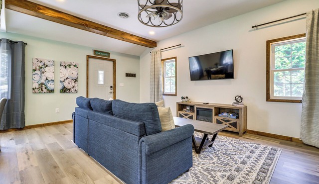 Cozy Grass Lake Home w/Patio, Fire Pit & Kayaks!