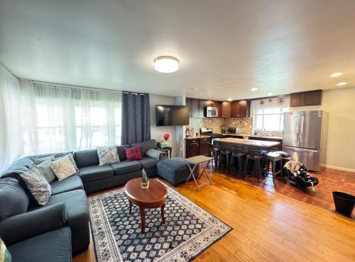 COZY Great Entire 8BR Home in Alexandria