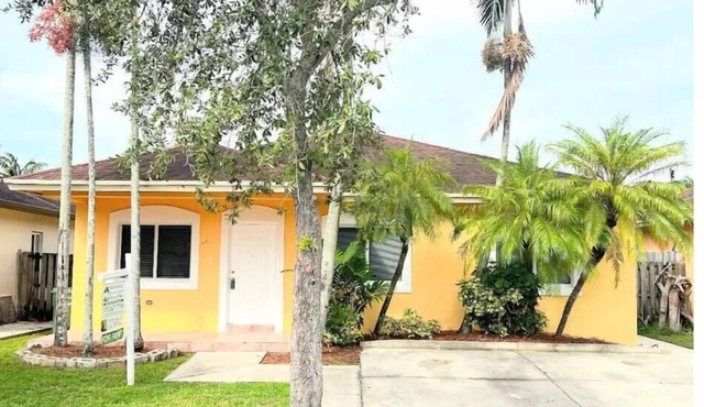 Cozy Green Apartment