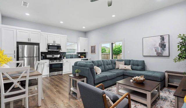 Cozy Greenville Stay | 3 Bed, 2 Bath, Sleeps 6