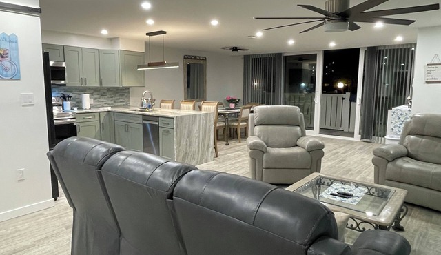 Cozy Ground Floor Pool Access 2BR/2B