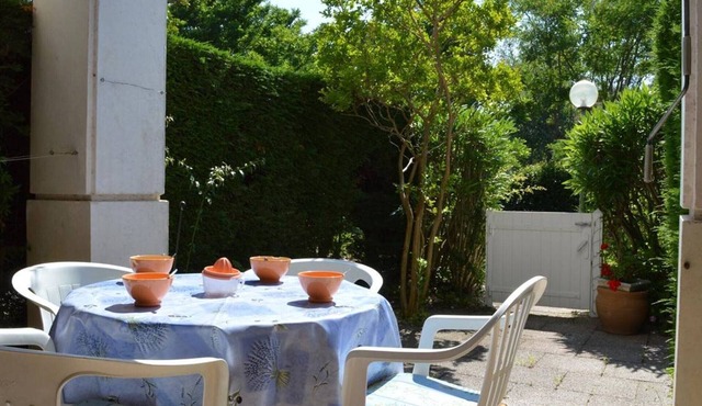Cozy Ground Floor Studio in Cavalière with Sunny Terrace, Close to Beach & Shops