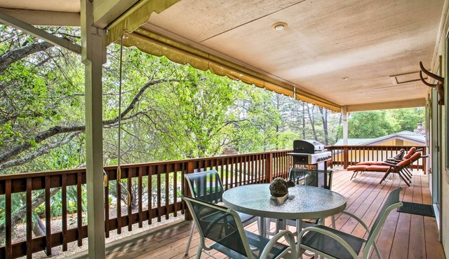 Cozy Groveland Retreat - Grill & Near Yosemite!