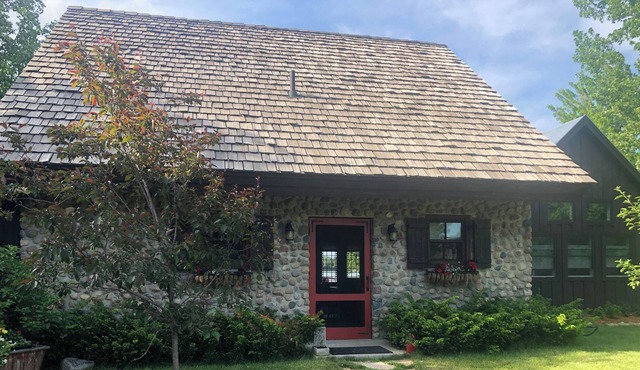 Cozy Guest Apartment of Stone Cottage on Beautiful Lake in Ottertail