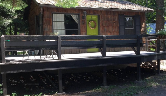 Cozy Guest Cabin Near River, Lake, And Hiking Access.