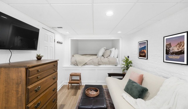 Cozy Guest Suite in West Highlands